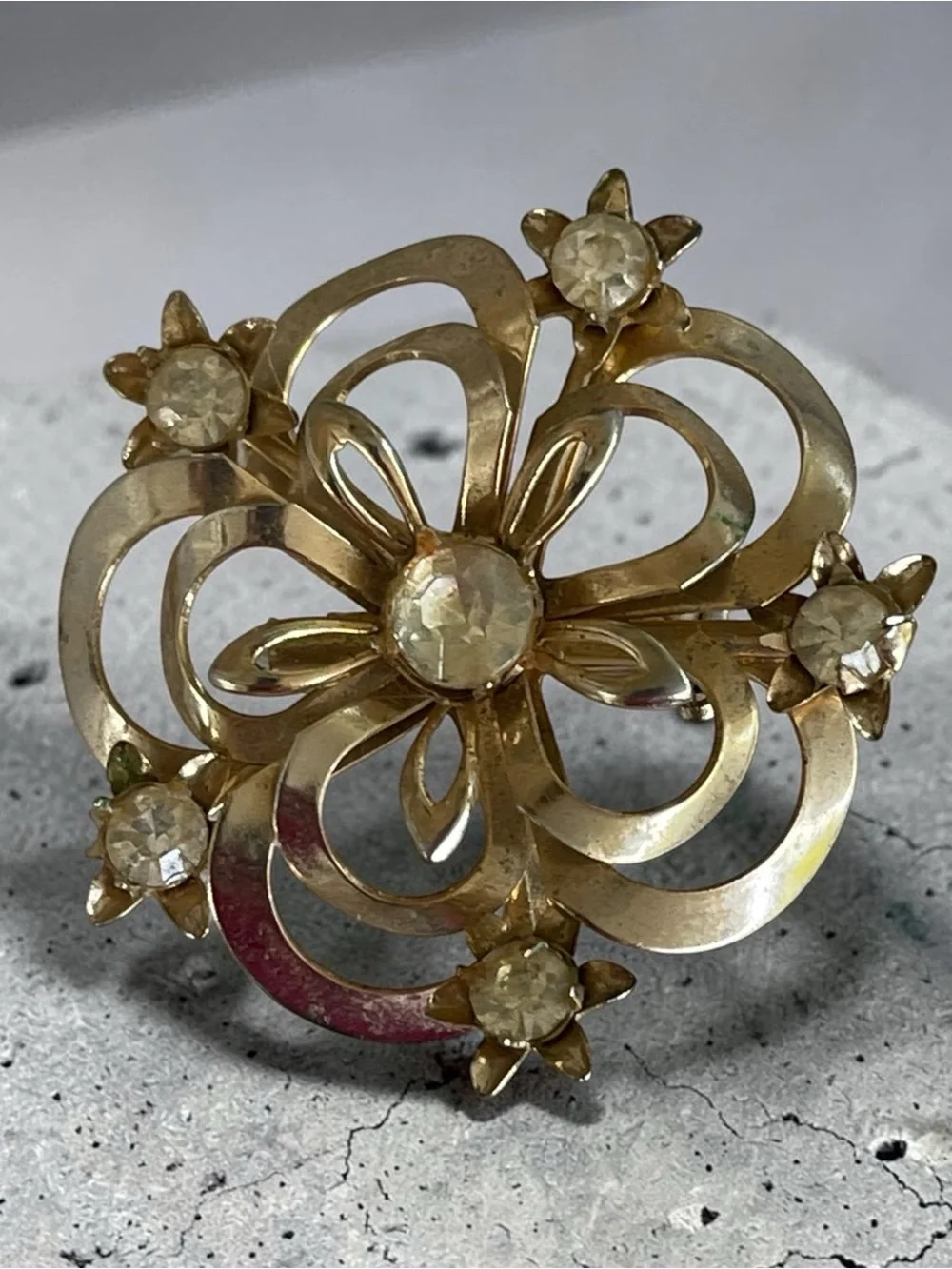 Vintage Mid Century Gold Tone Rhinestone Starburst Floral Brooch Pin